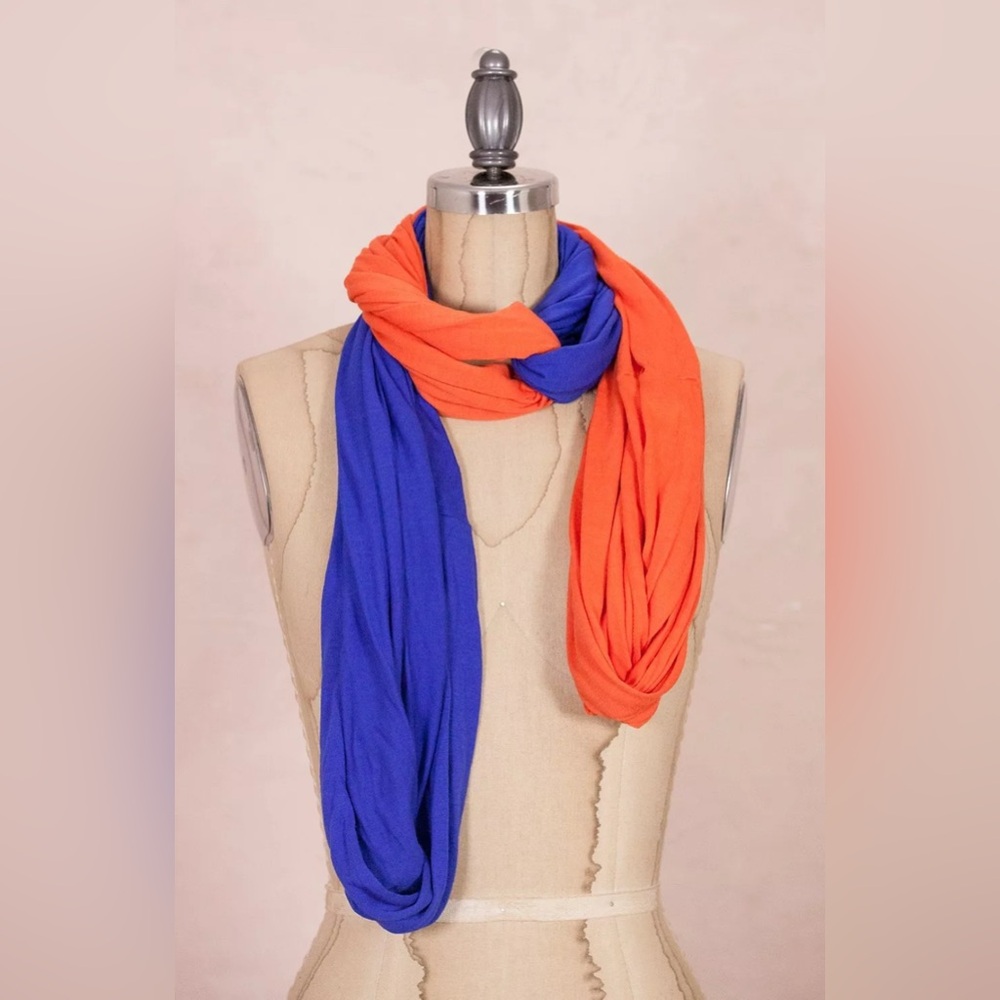 FREE w/ $10+ PURCHASE: LOOK Donut Scarf College Collection
